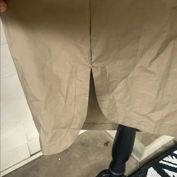 Banana Republic Classic Tan Garment   E - Picture 5 of 8